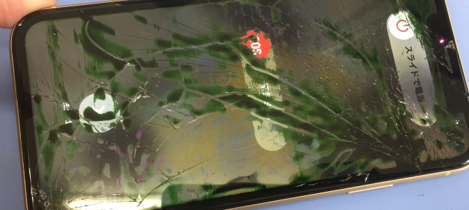 ◆加古川市よりiPhone XR ガラス割れ/表示タッチ不良 -2023 3/25