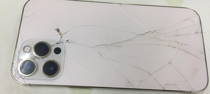 ◆加古川市よりiPhone12Pro Max 破損品買取 -2023 7/26-