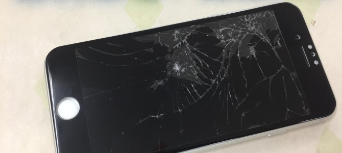 ◆加古川市よりiPhone8 破損品買取 -2023 7/10-