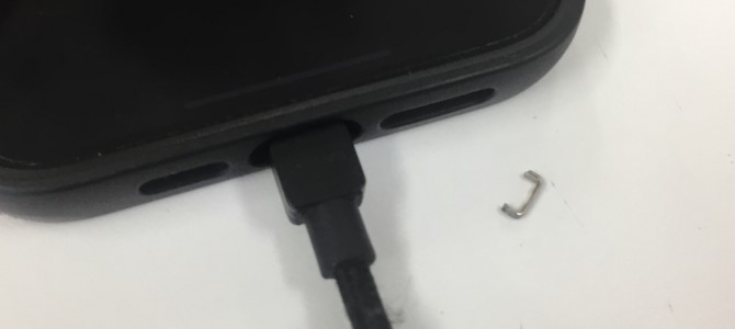 ◆加古川市よりiPhone14Pro 充電ケーブル折れ -2023 8/16-