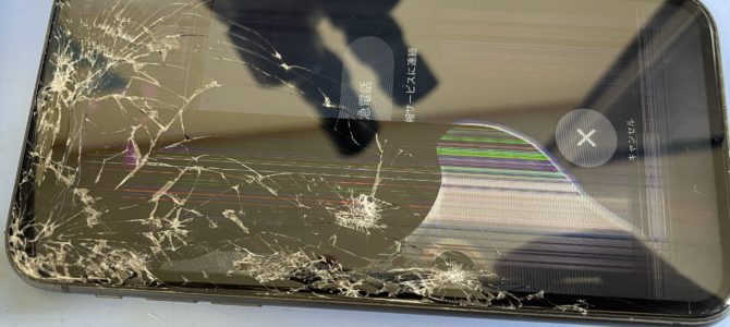 ◆姫路市よりiPhone11 ガラス割れ/液晶不良 -2023 9/19