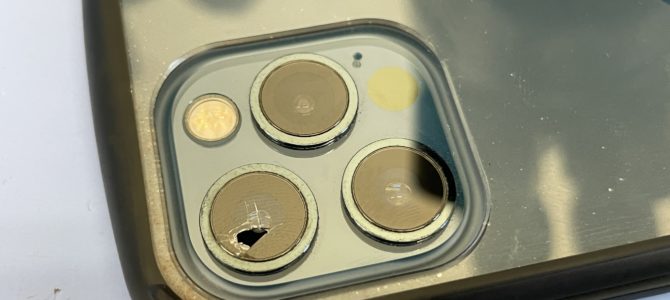 ◆加古川市よりiPhone12Pro カメラレンズ割れ -2023 10/16-