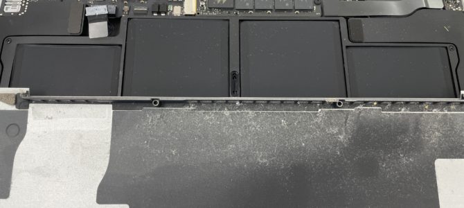 ◆加古川市よりMacbook Air13インチ バッテリー交換 -2024 5/14