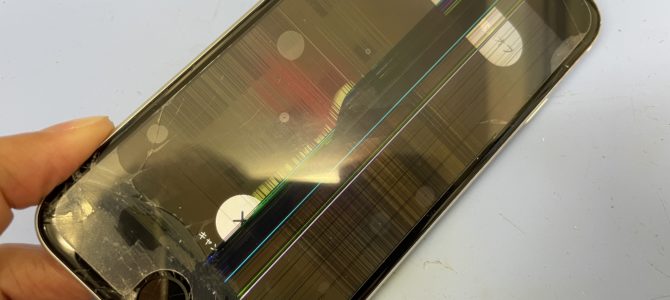 ◆加古川市よりiPhone SE2 ガラス割れ/ホームボタン割れ -2024 5/27