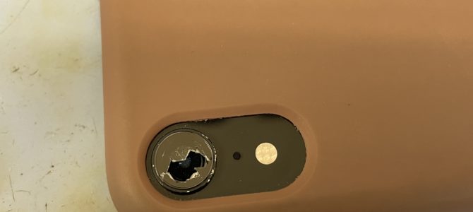 ◆姫路市よりiPhone XR カメラレンズ割れ -2024 6/23-