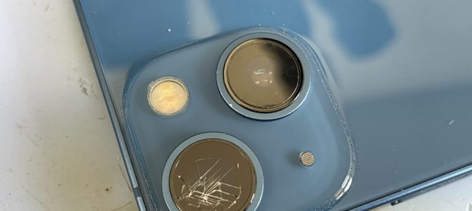 ◆加古川市よりiPhone13mini カメラレンズ割れ -2024 8/20-