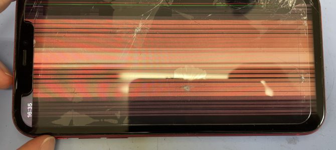 ◆加古川市よりiPhone11 ガラス割れ、表示不良 -2024 8/24