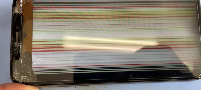 ◆加古郡稲美町よりiPhone11Pro ガラス割れ、表示不良 -2024 11/14