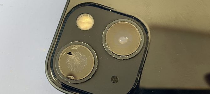 ◆加古川市よりiPhone13mini カメラレンズ割れ、バッテリー交換 -2024 12/29