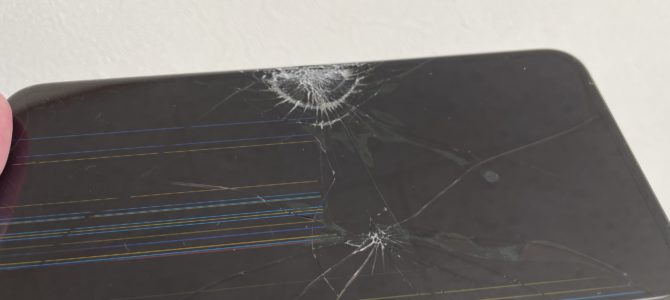 ◆加古川市よりiPhone11ProMax ガラス割れ、液晶不良 -2025 1/12