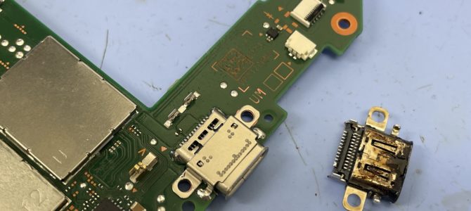 ◆高砂市より任天堂Switch 有機ELモデル 起動不可→充電コネクター交換、iPhone SE2 パスコードロック -2025 1/16-