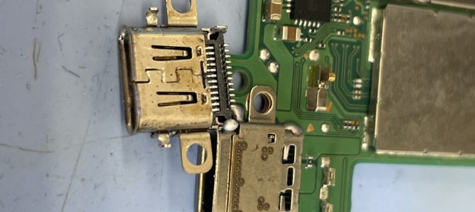 ◆加古川市より任天堂Switch 有機EL 充電不良→充電コネクター、基板修理 -2025 3/20-