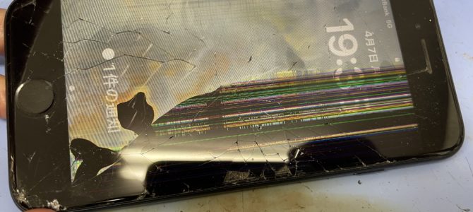 ◆加古川市よりiPhone SE3 ガラス割れ、表示タッチ不良 -2025 4/7