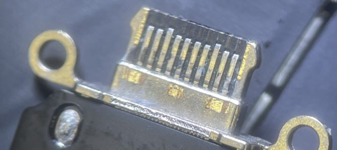 ◆高砂市よりiPad Air4世代 充電不良 -2025 9/6-