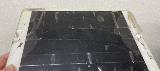 ◆三木市よりiPad8世代 ガラス割れ -2025 11/9