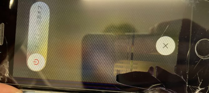 ◆加古川市よりiPhone SE2 ガラス割れ、表示不良 -2025 11/12