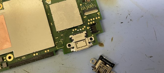 ◆養父市より任天堂Switch Lite 充電コネクター交換 -2025 12/21-